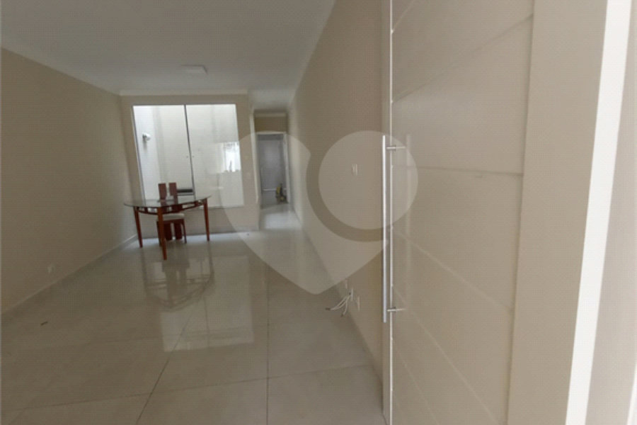Sobrado à venda com 3 suítes em Vila Guilherme, São Paulo, SP