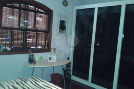 Sobrado à venda com 3 quartos, sendo 1 suíte, em Jardim das Vertentes, São Paulo, SP