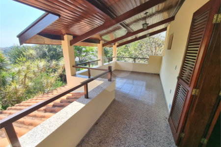 Casa à venda com 4 quartos, sendo 2 suítes, em Bosque, Vinhedo, SP