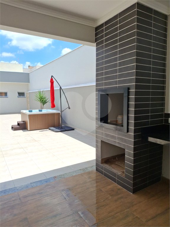 Casa à venda com 3 quartos, sendo 1 suíte, no condomínio Costa das Areias, Salto - SP