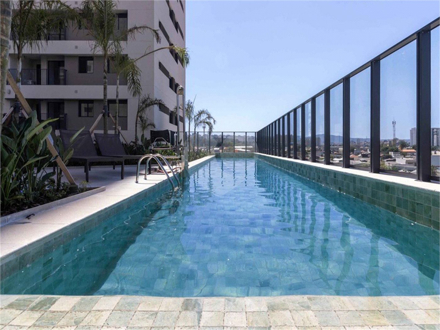 Apartamento à venda com 2 quartos, sendo 1 suíte,  em Vila Anastácio, São Paulo, SP