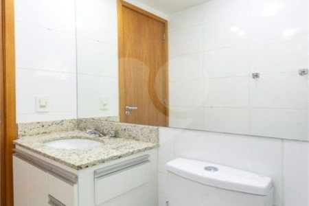 Apartamento à venda com 2 quartos, sendo 1 suíte, em Praça da Bandeira, Rio de Janeiro, RJ