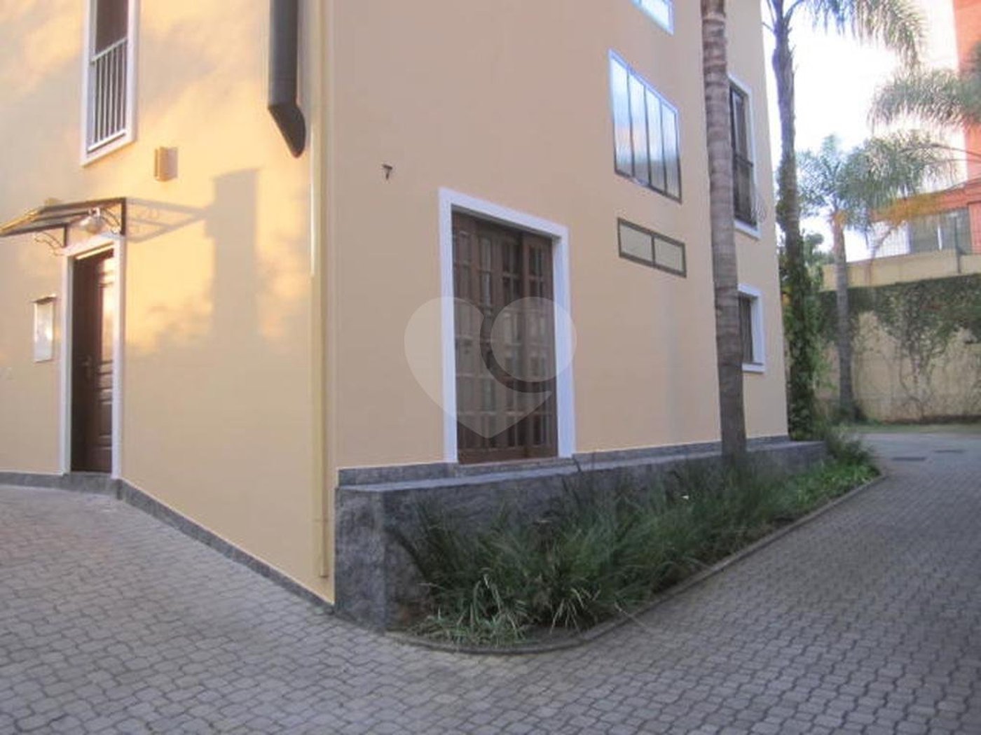 Casa para alugar com 4 quartos, sendo 2 suítes, no condomínio Palm Garden, São Paulo - SP