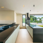 Casa à venda com 4 suítes no condomínio Villa dos Pinheiros, Indaiatuba - SP
