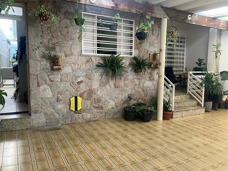 Casa Térrea à venda com 3 quartos em Vila Nivi, São Paulo, SP