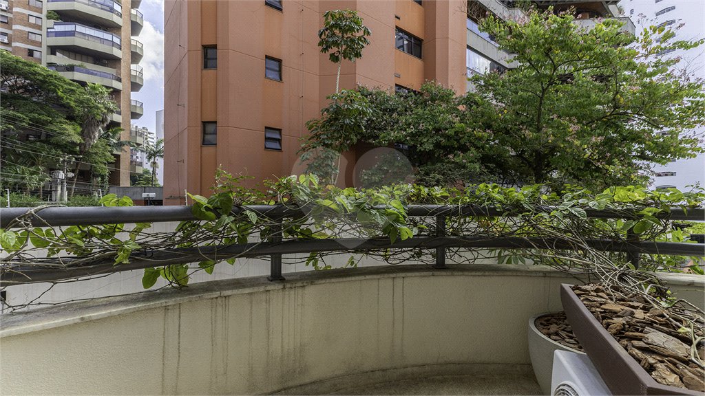 Apartamento para alugar com 1 suíte em Real Parque, São Paulo, SP