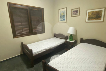 Casa à venda com 4 suítes no condomínio Vale da Santa Fé, Vinhedo - SP
