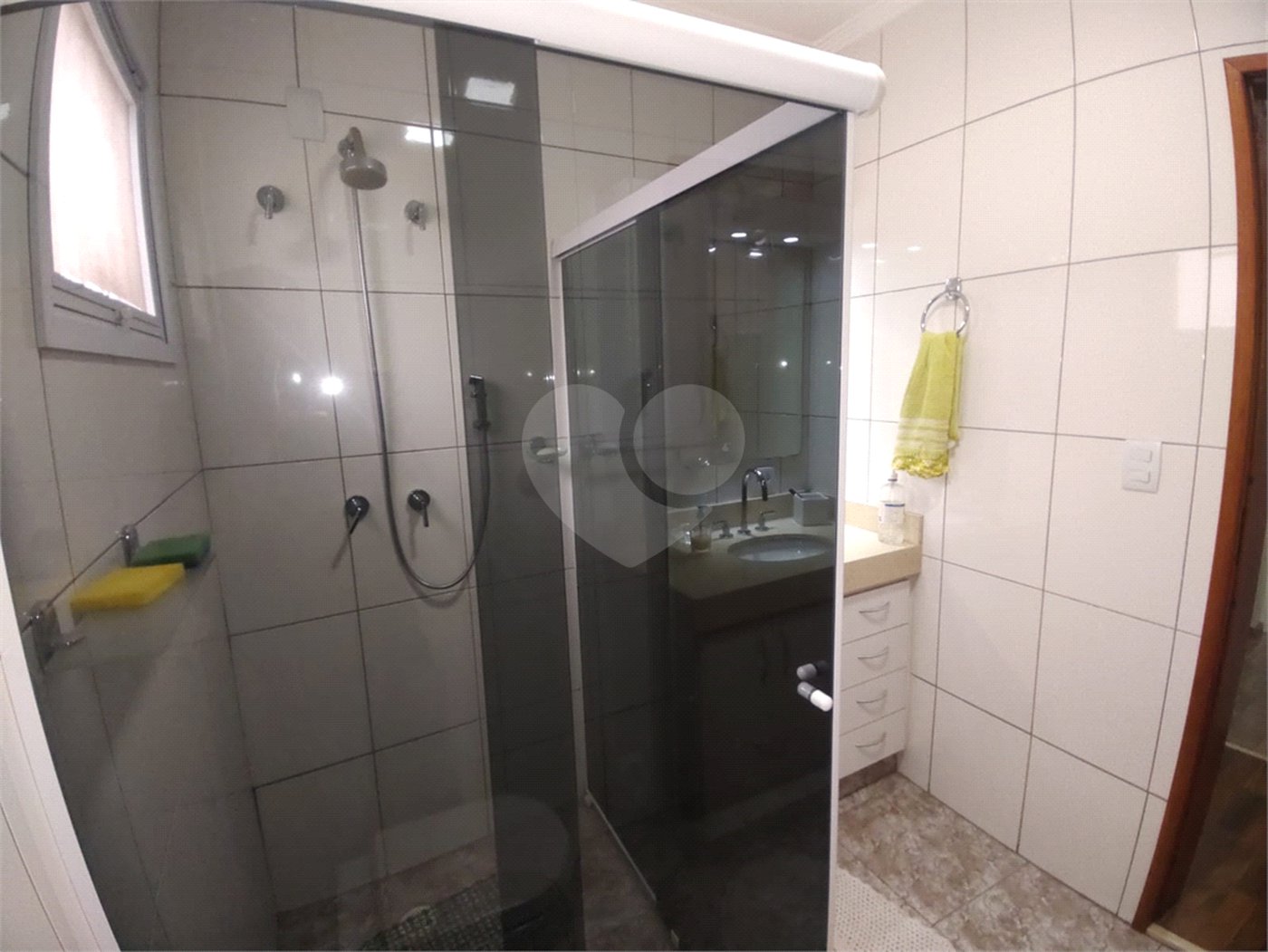 Casa à venda com 3 suítes no condomínio Morada das Hortênsias, São Paulo - SP