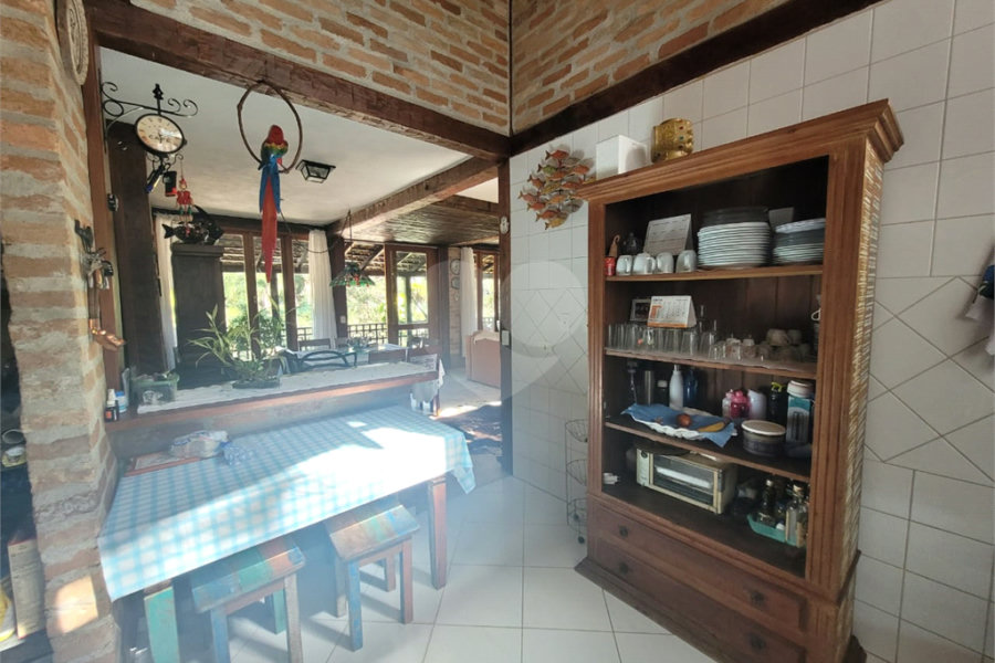 Casa à venda com 3 quartos, sendo 1 suíte,  no condomínio Residencial Bosque da Serra, Mairiporã - SP