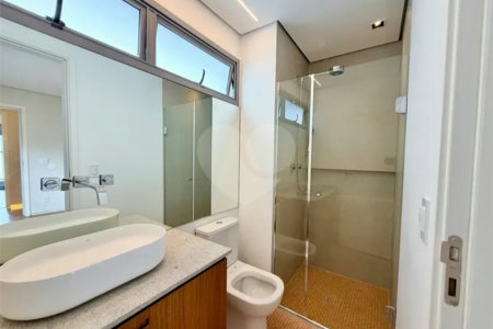Apartamento à venda com 4 quartos, sendo 3 suítes, em Água Branca, São Paulo, SP