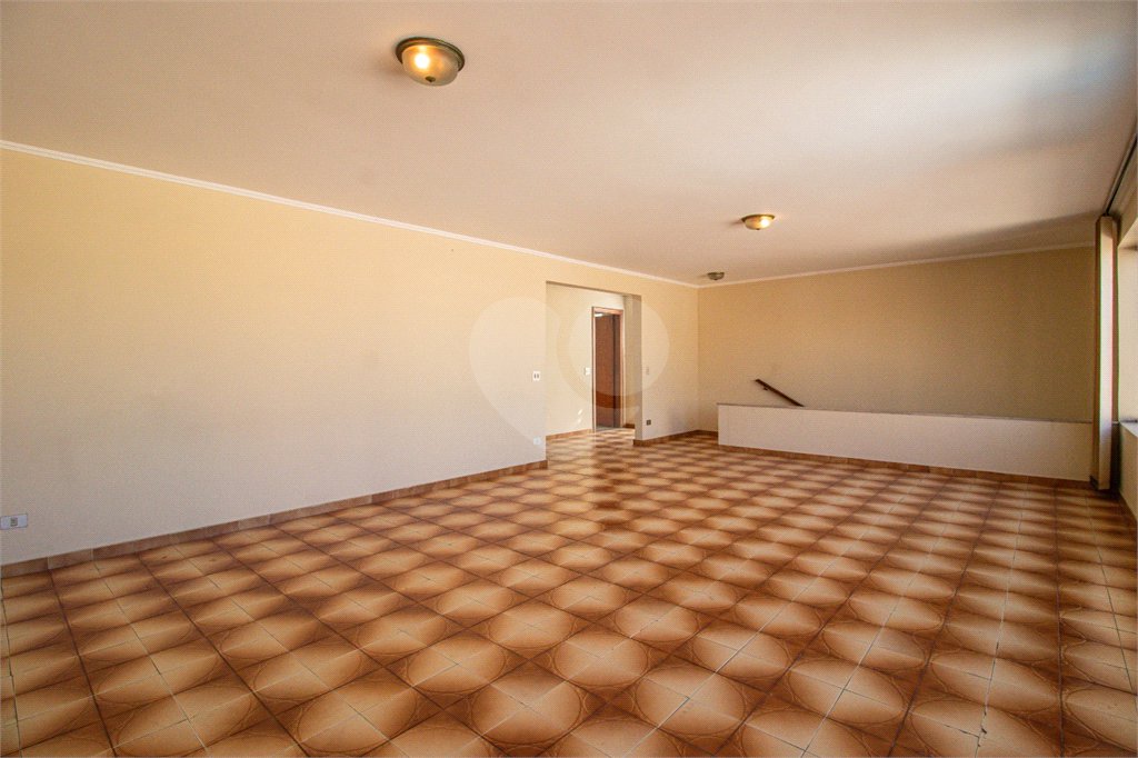 Casa à venda com 5 quartos, sendo 4 suítes, em Jardim Prudência, São Paulo, SP