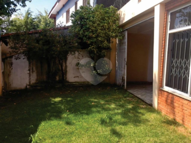 Sobrado à venda com 4 quartos, sendo 1 suíte,  em Parque Edu Chaves, São Paulo, SP