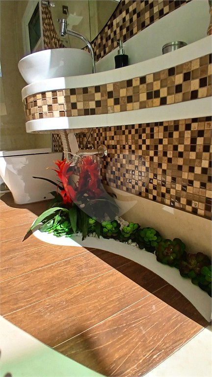 Casa à venda com 3 suítes no condomínio Figueira Garden, Atibaia - SP