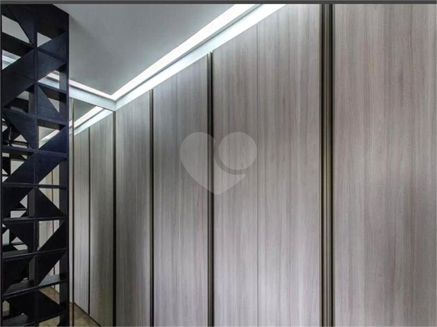 Apartamento à venda com 3 quartos, sendo 1 suíte, em Jardim Vazani, São Paulo, SP