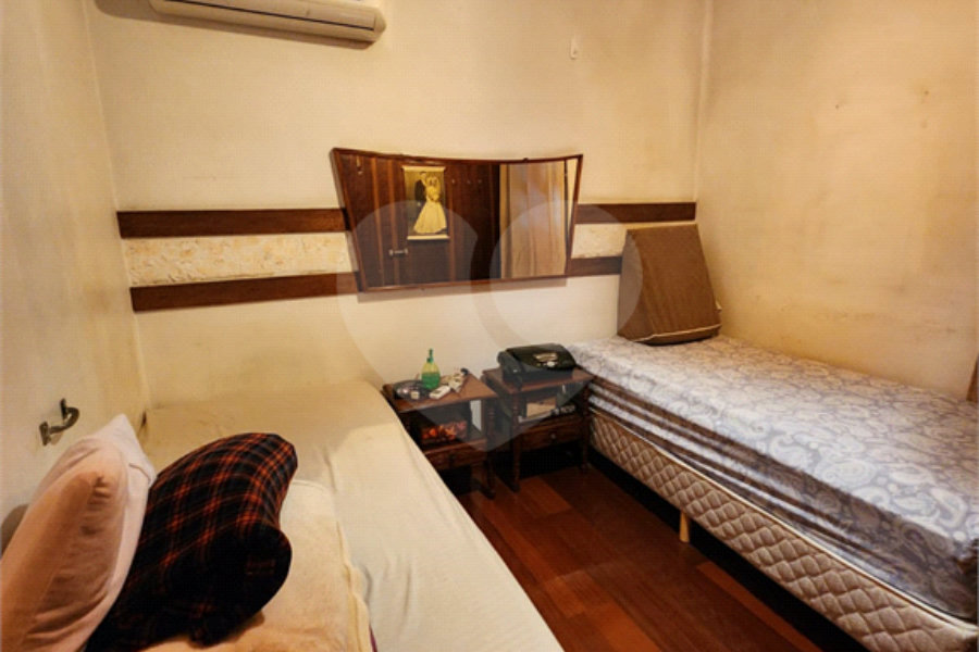 Sobrado à venda com 2 quartos, sendo 1 suíte, em Tremembé, São Paulo, SP