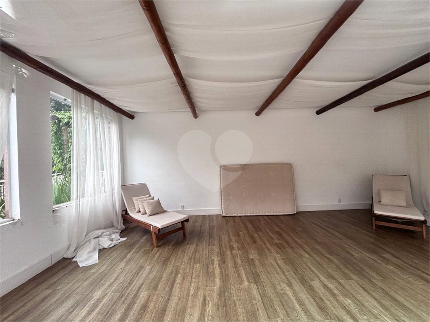 Apartamento à venda com 2 quartos, sendo 1 suíte, em Aparecidinha, Sorocaba, SP