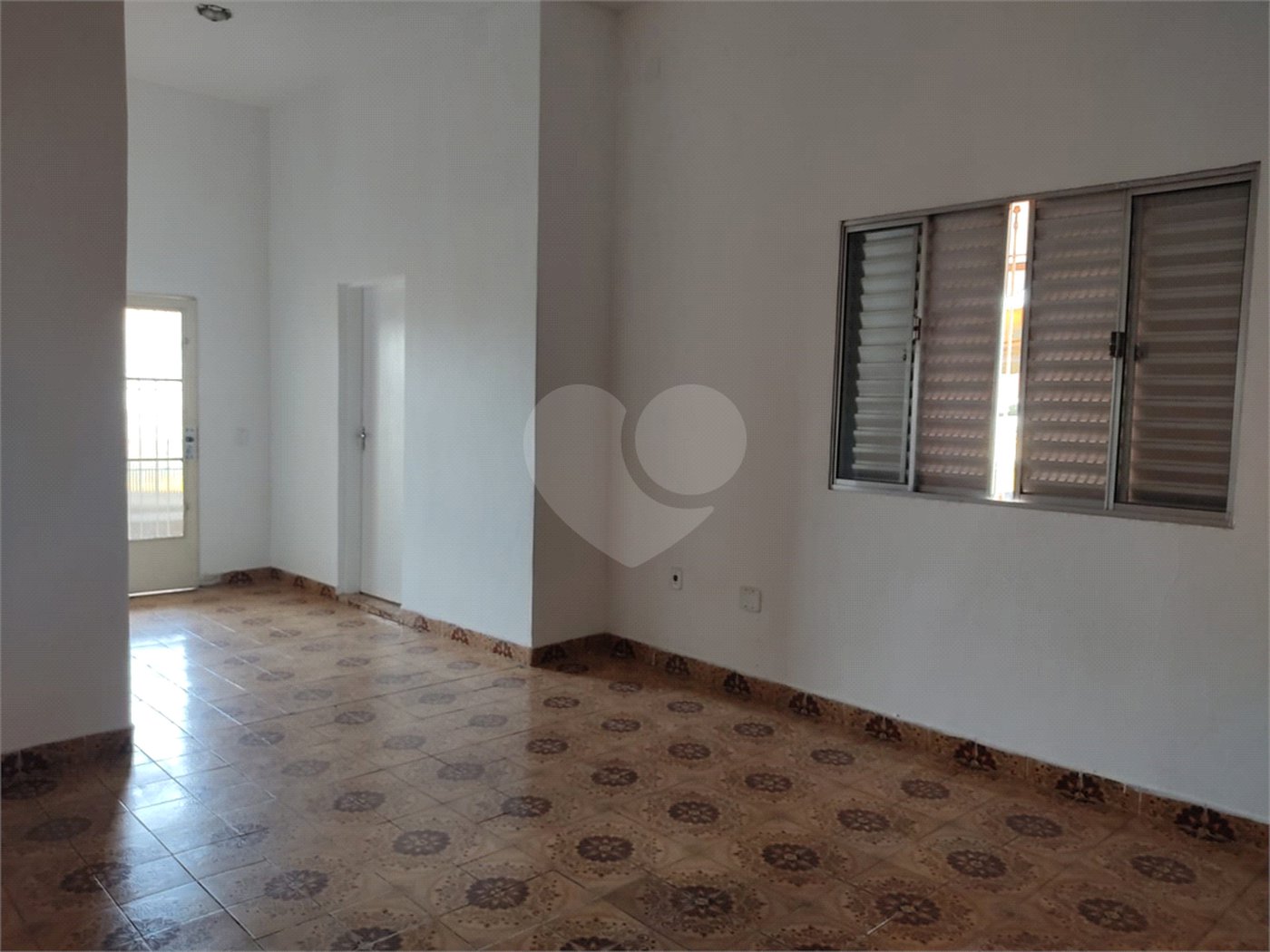 Sobrado à venda com 4 quartos, sendo 1 suíte, em Cidade Jardim Cumbica, Guarulhos, SP