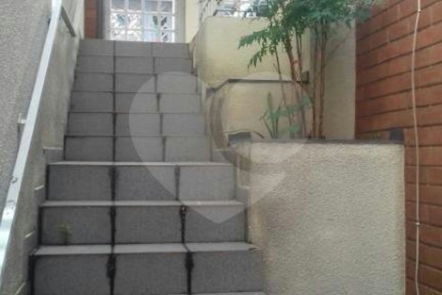 Sobrado à venda com 3 quartos, sendo 1 suíte,  em Vila Pereira Barreto, São Paulo, SP