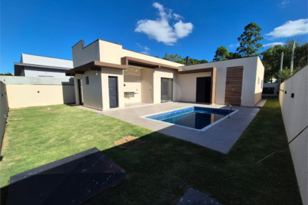 Casa à venda com 3 quartos, sendo 1 suíte, em Jardim Paraíso da Usina, Atibaia, SP