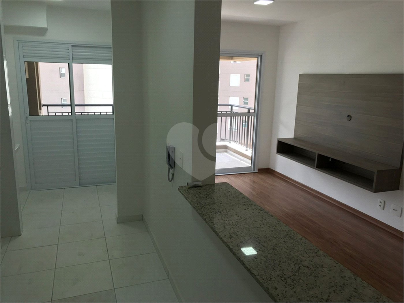 Apartamento à venda com 2 quartos, sendo 1 suíte,  em Melville Empresarial I e II, Barueri, SP