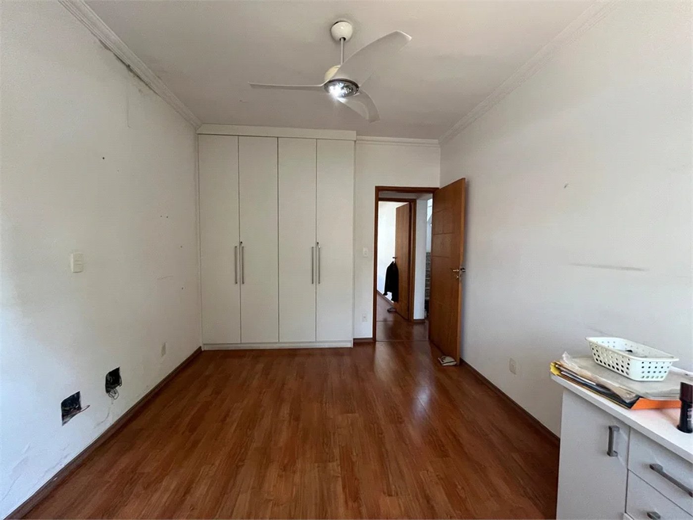 Sobrado à venda com 4 quartos, sendo 1 suíte, em Vila Cordeiro, São Paulo, SP