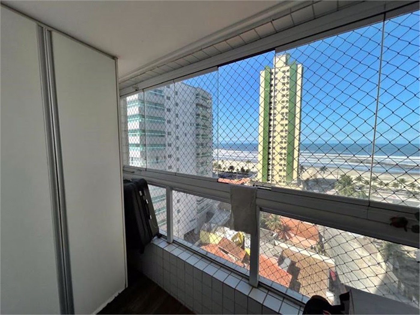 Apartamento Residencial à venda, Vila Guilhermina, Praia Grande - AP1374.