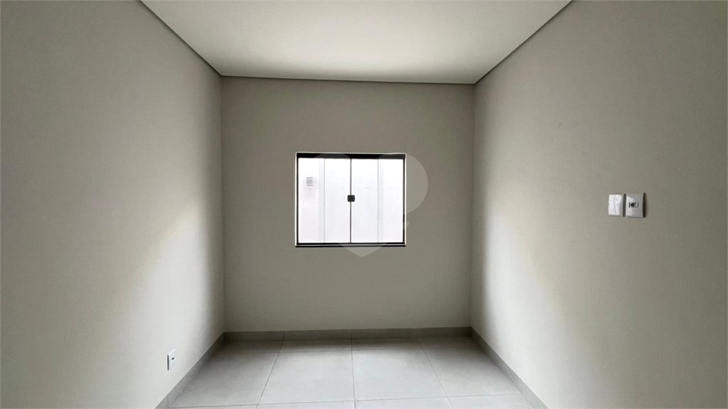 Casa Térrea à venda com 3 quartos, sendo 1 suíte, em Jardim Califórnia, Cuiabá, MT
