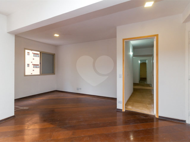 Apartamento à venda com 4 quartos, sendo 2 suítes,  em Brooklin, São Paulo, SP