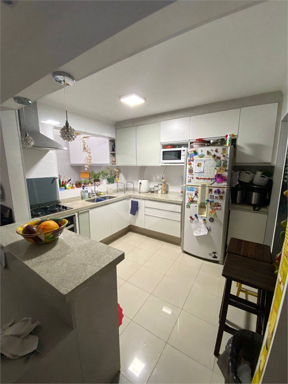 Casa à venda com 3 quartos, sendo 1 suíte, no condomínio Residencial Santa Teresinha, São Paulo - SP