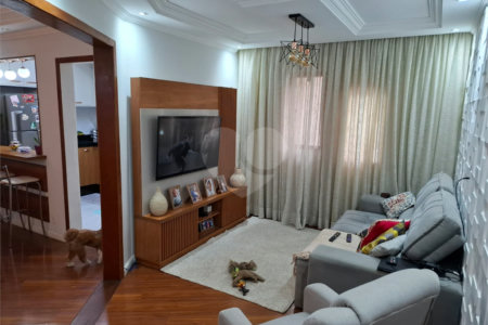 Casa à venda com 2 suítes em Vila Figueira, Suzano, SP