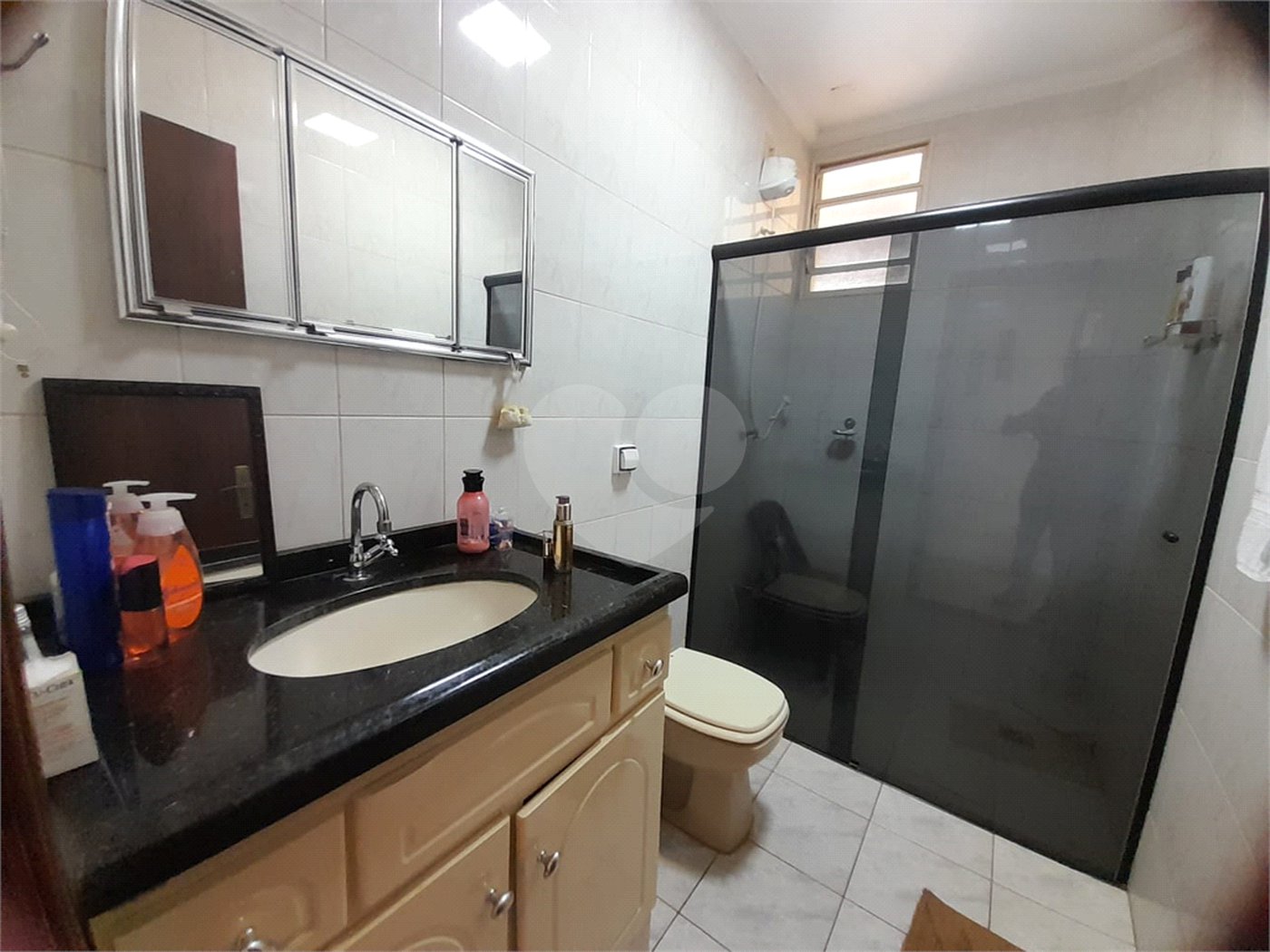 Sobrado à Venda no Parque Fehr – 3 Dormitórios e Área Gourmet em Rua Tranquila