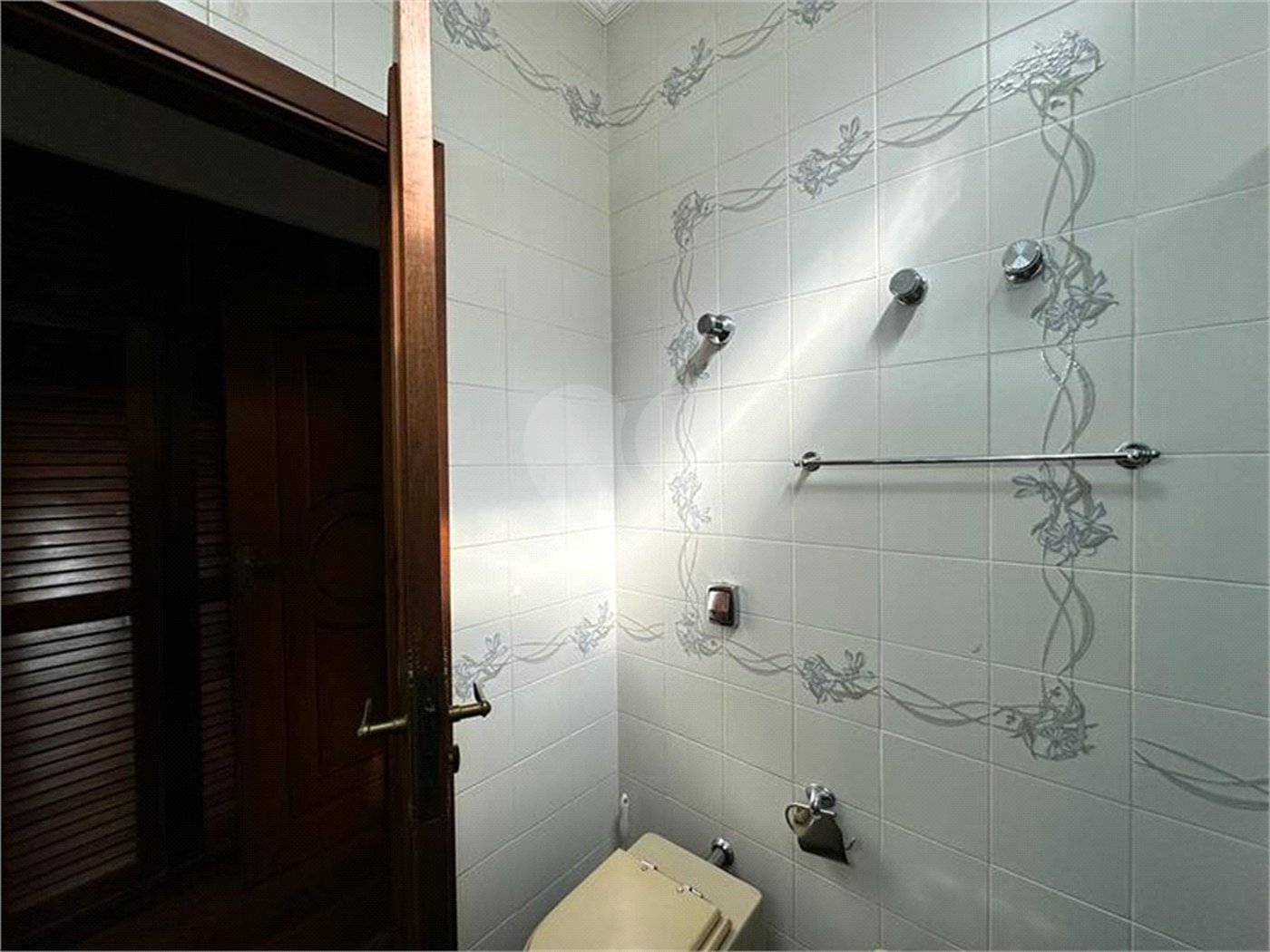 Sobrado com 5 dorm. sendo 2 suites