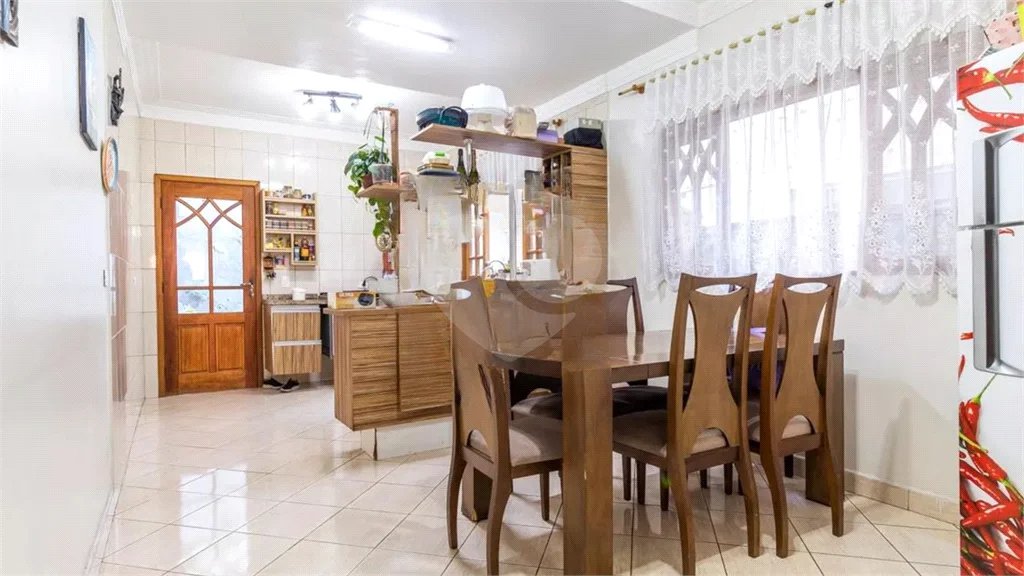 Sobrado Espaçoso à Venda em Guarulhos – 250m², Conforto e Excelente Localização