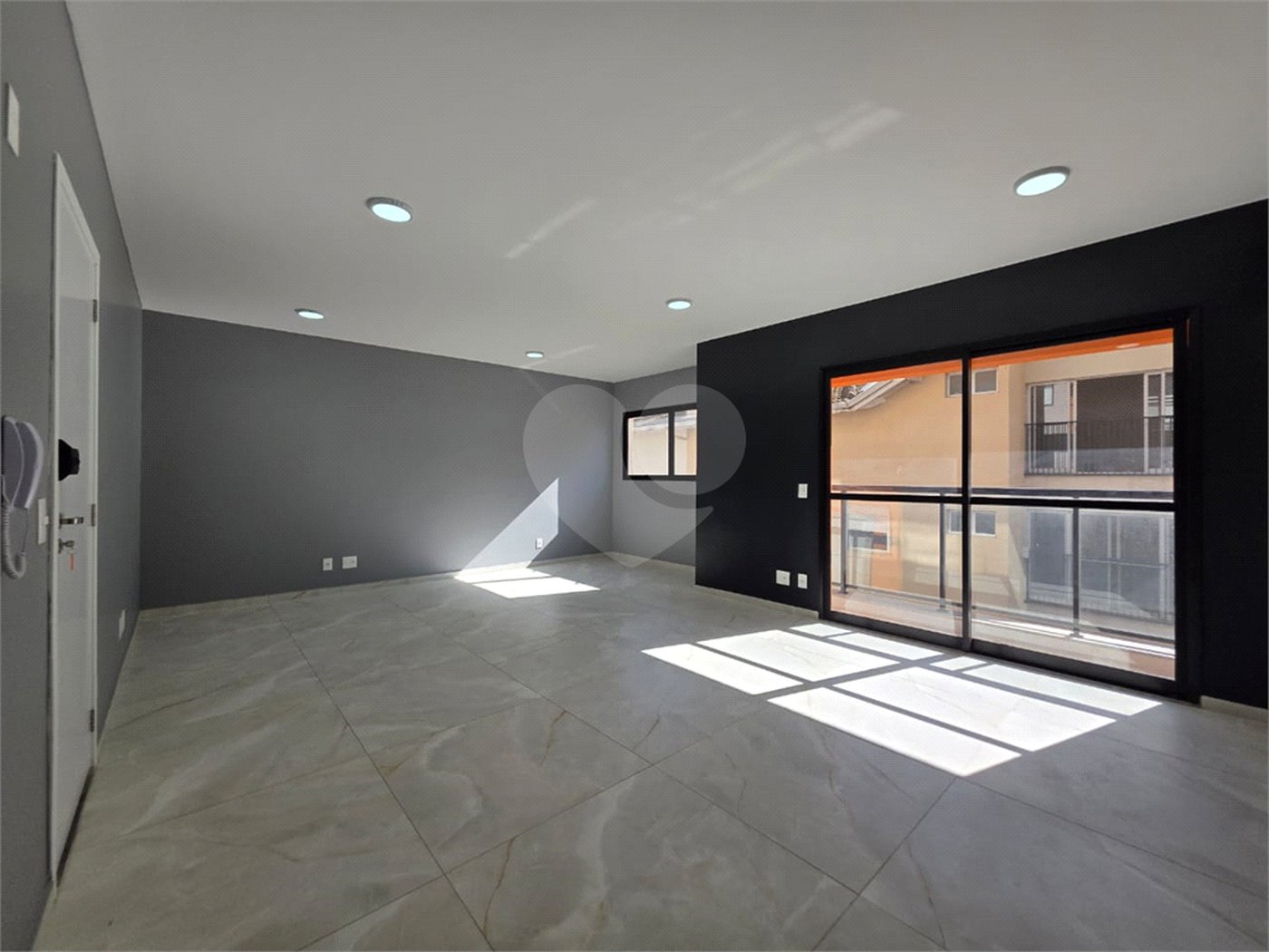 Sala comercial em Atibaia com 42,90 m² para locação com excelente localização