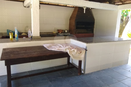 Sítio à venda com 4 quartos, sendo 2 suítes, em Santa Cruz, Rio de Janeiro, RJ