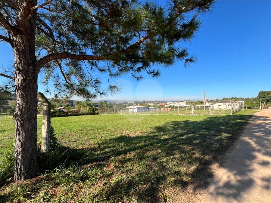 Terreno à venda em Condomínio Residencial Pinheiros do Lago, Alambari, SP