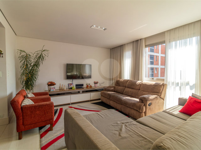 Apartamento à venda com 4 quartos, sendo 1 suíte,  em Jardim Marajoara, São Paulo, SP