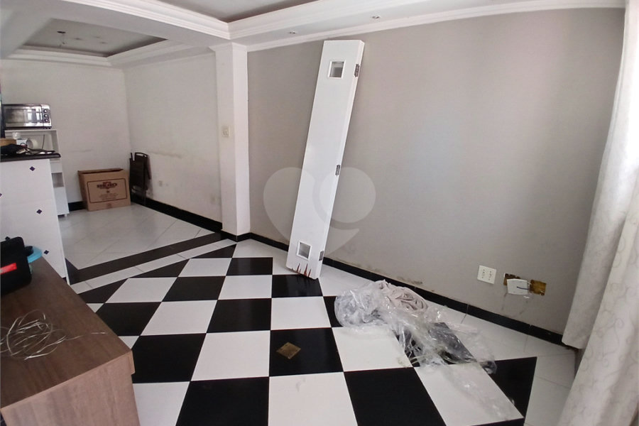 Sobrado à venda com 8 quartos, sendo 2 suítes, em Tremembé, São Paulo, SP