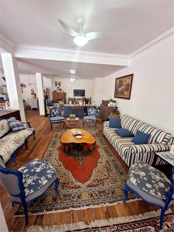 Casa à venda com 4 suítes no condomínio Estância Marambaia, Vinhedo - SP