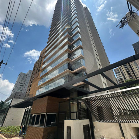 Apartamento à venda com 3 quartos, sendo 2 suítes, em Moema, São Paulo, SP