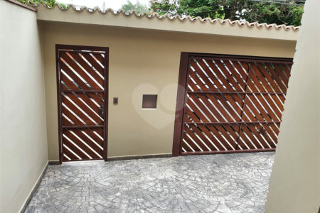 Sobrado à venda com 3 quartos, sendo 1 suíte, em Brooklin, São Paulo, SP