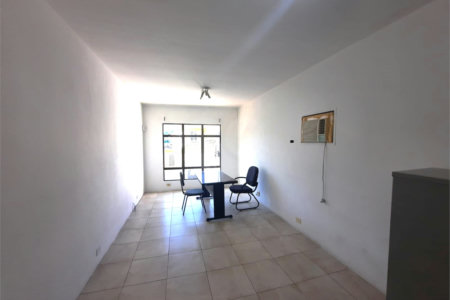 Sobrado à venda ou para alugar com 8 quartos, sendo 2 suítes, em Santo Amaro, São Paulo, SP