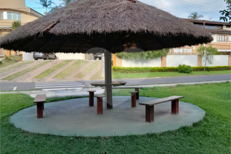 Casa à venda com 3 quartos, sendo 1 suíte, no condomínio Estância Marambaia, Vinhedo - SP