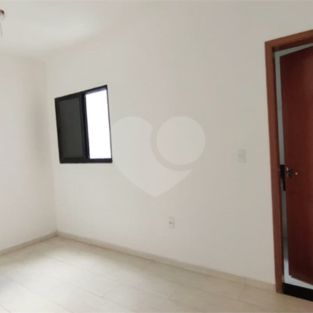 Casa à venda com 2 suítes no condomínio Residencial Paranaguá, São Paulo - SP