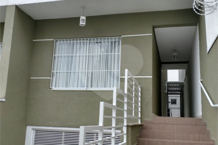 Sobrado à venda com 3 quartos, sendo 1 suíte, em Vila Pita, São Paulo, SP