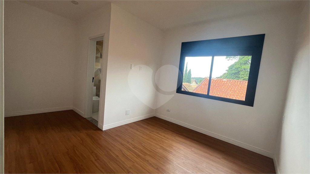 Casa à venda com 3 suítes no condomínio Village Itaguaçu, Atibaia - SP