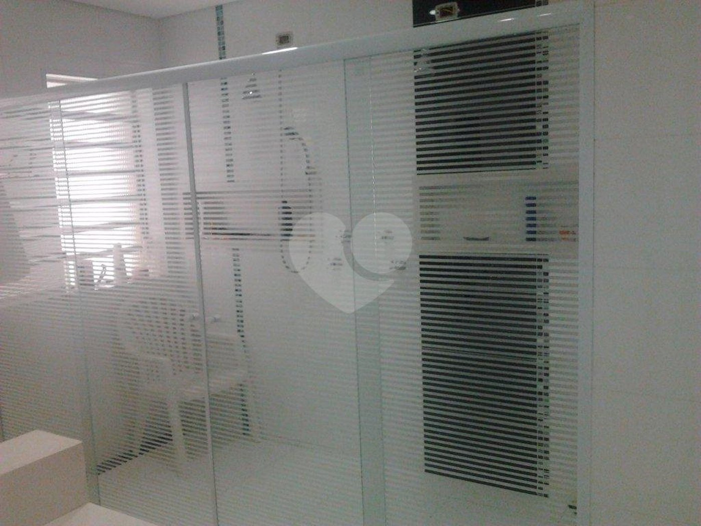 Sobrado à venda com 4 quartos, sendo 1 suíte, em Alto da Boa Vista, São Paulo, SP