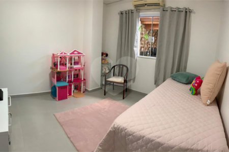 Casa à venda com 3 suítes em Vila Amorim, Suzano, SP
