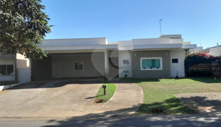 Casa à venda com 3 suítes no condomínio Village Ipanema 1, Araçoiaba da Serra - SP