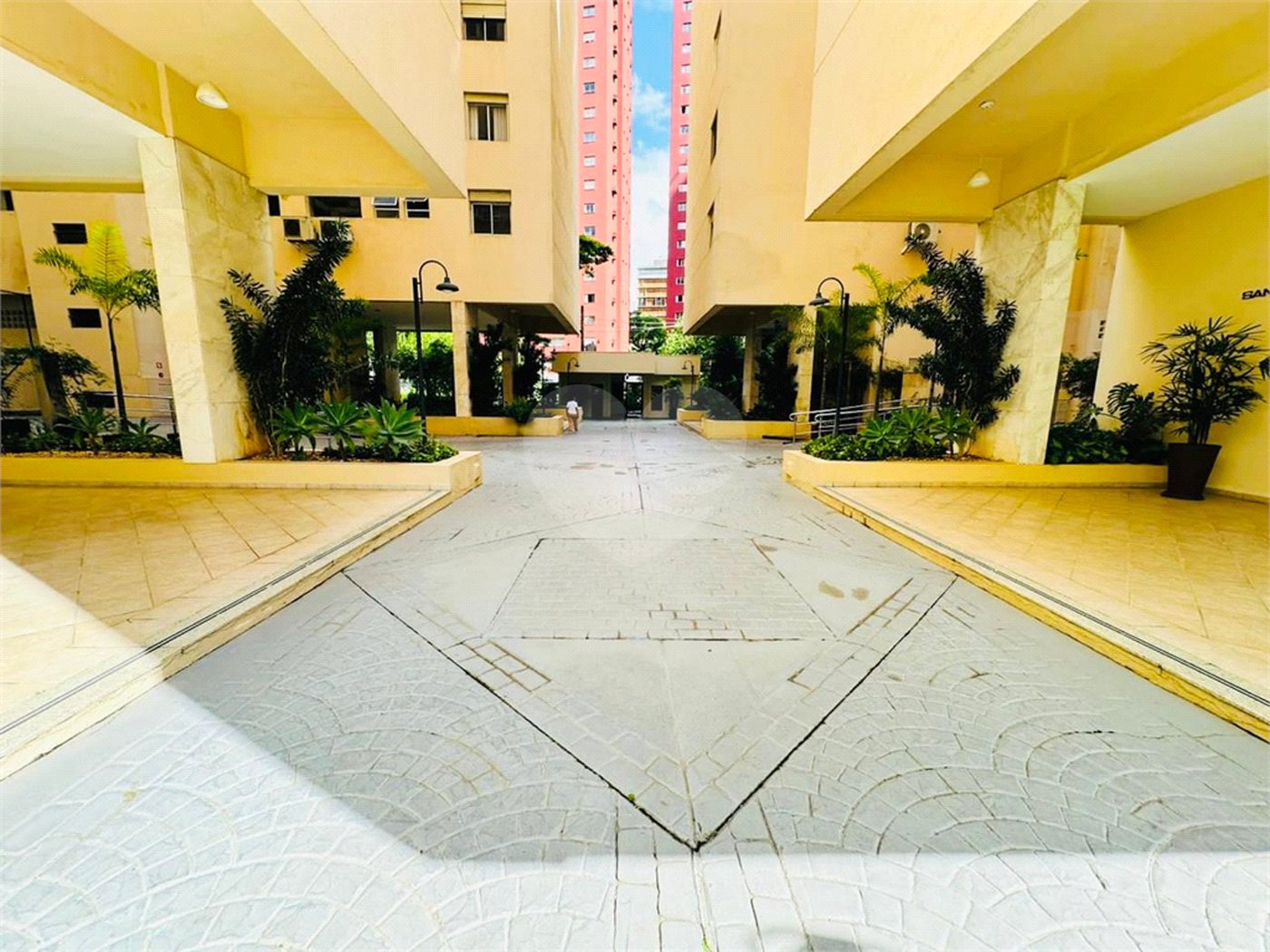 Apartamento à venda ou para alugar com 4 quartos, sendo 1 suíte, em Itaim Bibi, São Paulo, SP